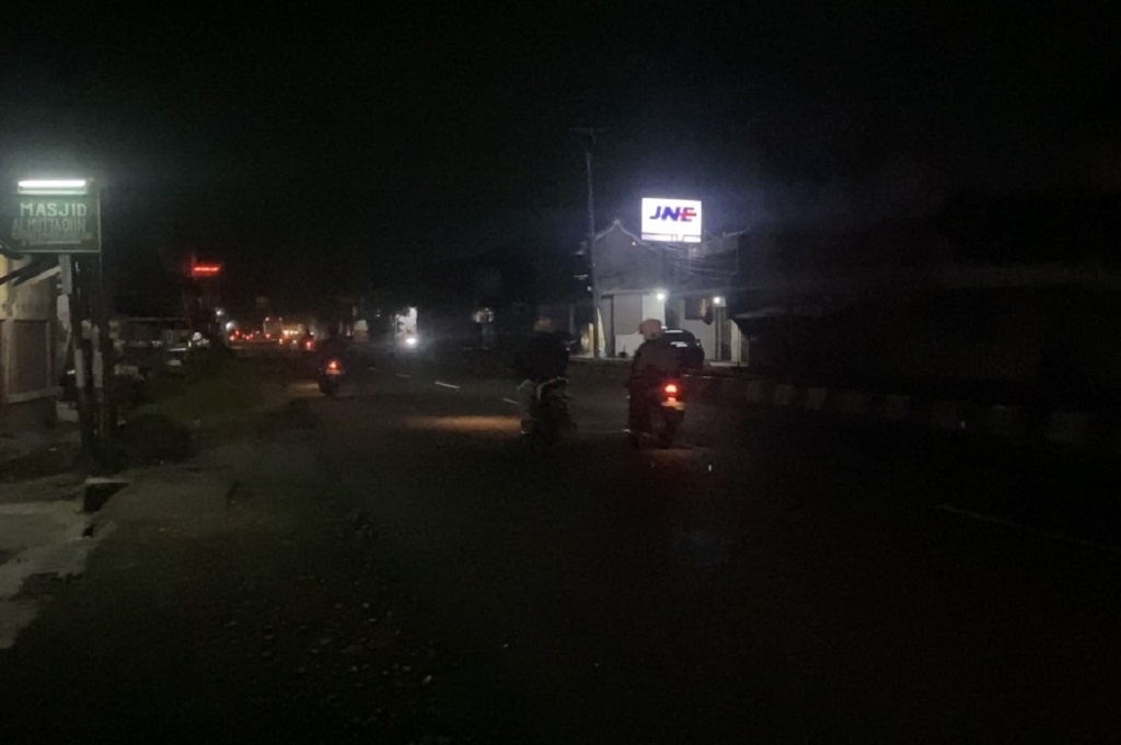 Jalan Minim Penerangan, Hati-hati Mudik di Malam Hari via Pantura Cirebon