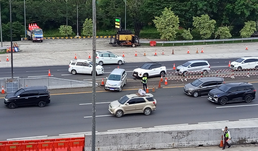 Kecelakaan di Jalur Contraflow Tol Japek KM 69, Lalu Lintas Sempat Tersendat
