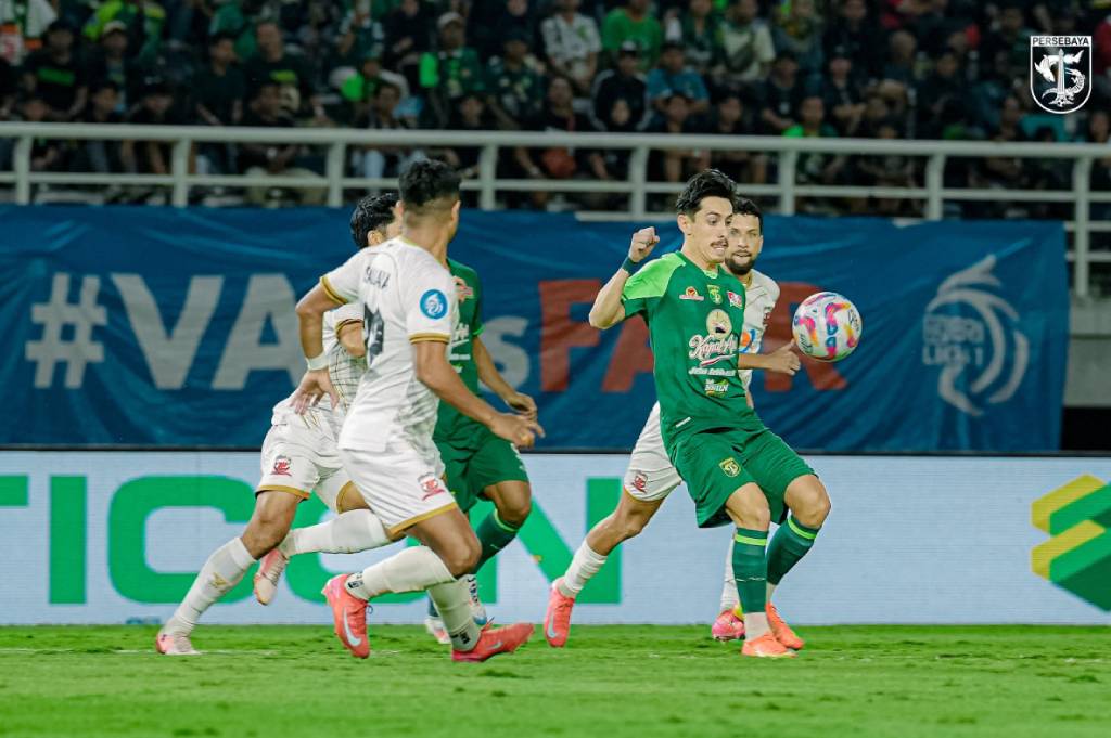 Hasil Liga 1: 10 Pemain Persebaya Surabaya Hajar Madura United dalam Derby Suramadu