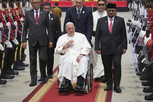 Gibran Berduka Paus Fransiskus Wafat: Dunia Kehilangan Pemimpin Spiritual Penuh Kasih