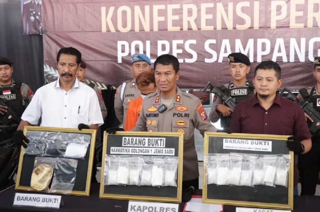 Pemuda di Sampang Jadi Kurir Narkoba, Ditangkap Bawa Sabu Hampir 1 Kg