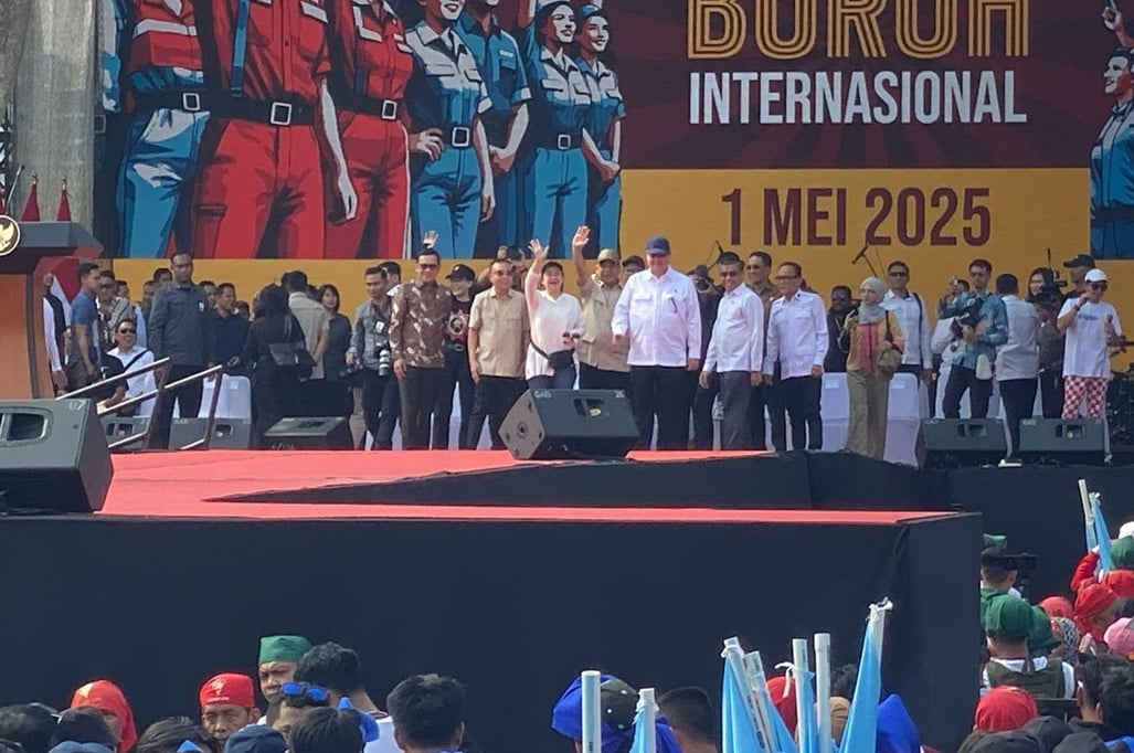 Menteri hingga Pimpinan DPR Hadiri Peringatan Hari Buruh 2025 di Monas