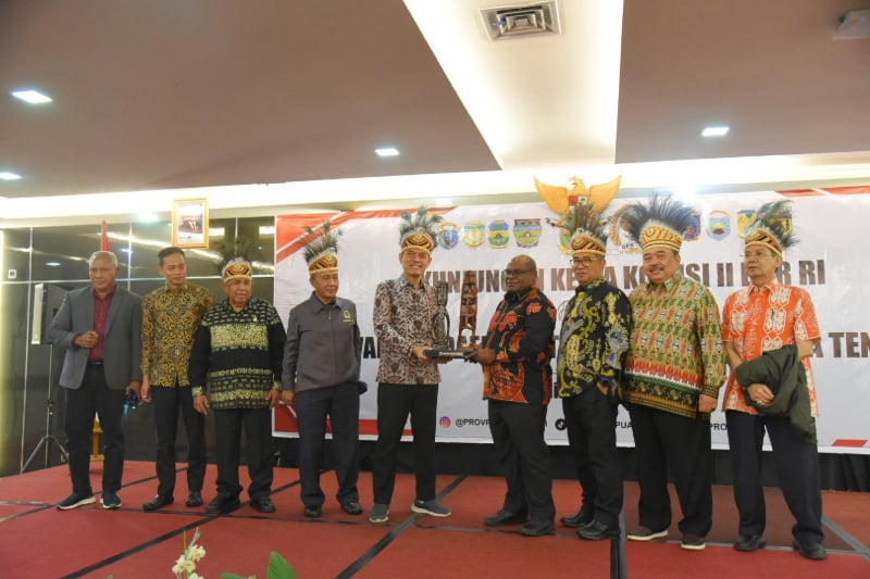 Kunjungan Kerja ke Timika, Komisi II DPR RI Komitmen Kawal Otsus Papua
