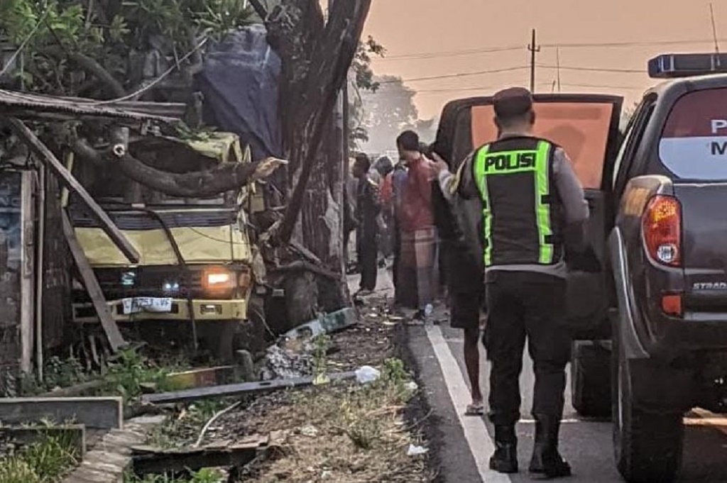 Kecelakaan di Bojonegoro, Pesepeda Tewas Mengenaskan Ditabrak Truk Oleng