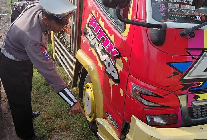 Kecelakaan di Kulonprogo, Pemotor Perempuan Tewas Terlindas Truk di Jalan Daendels