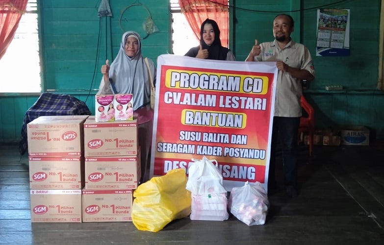 Cegah Stunting, Posyandu Mawar Desa Ransang Terima Bantuan Susu dan Vitamin