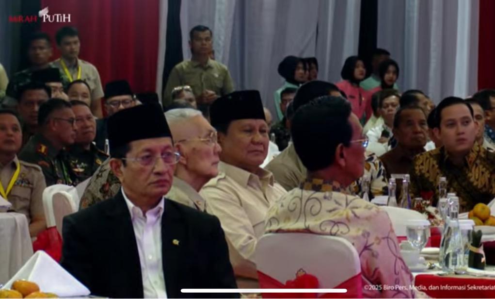 Momen Prabowo Duduk di Samping Try Sutrisno saat Halalbihalal Purnawirawan TNI AD