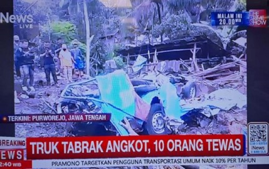 Breaking News! Kecelakaan Maut Truk Tabrak Angkot di Purworejo, 10 Orang Tewas
