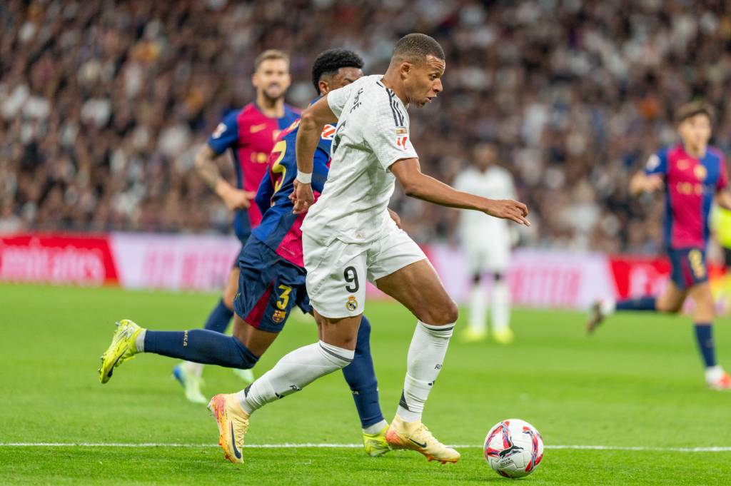 Barcelona vs Real Madrid: El Clasico Penentu Gelar