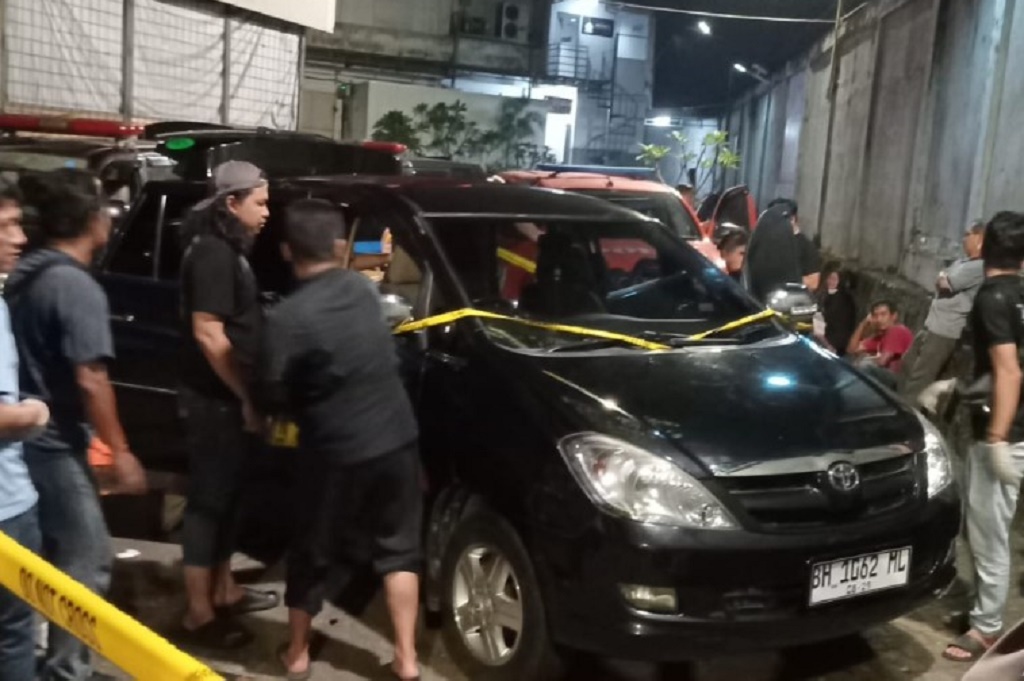 Jambi Geger! Sejoli Ditemukan Tewas dalam Mobil Terparkir di Swalayan