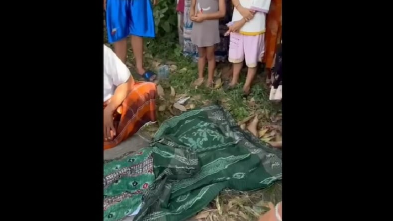Bocah SD di Pasuruan Tewas Ditabrak Mobil saat Menyeberang, Terpental 7 Meter