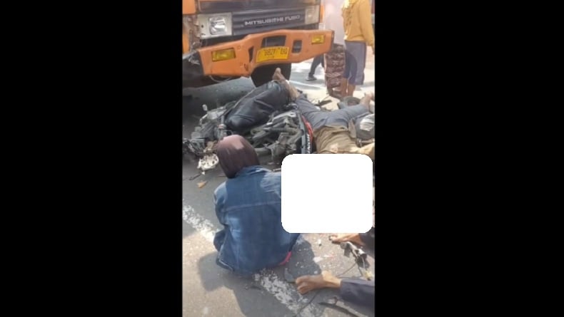 Kecelakaan Beruntun di Pasuruan, 5 Orang Dilarikan ke Rumah Sakit