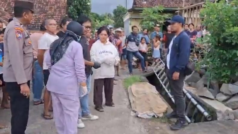 Teknisi WiFi di Tulungagung Tewas Terjatuh, Kepala Terbentur Beton