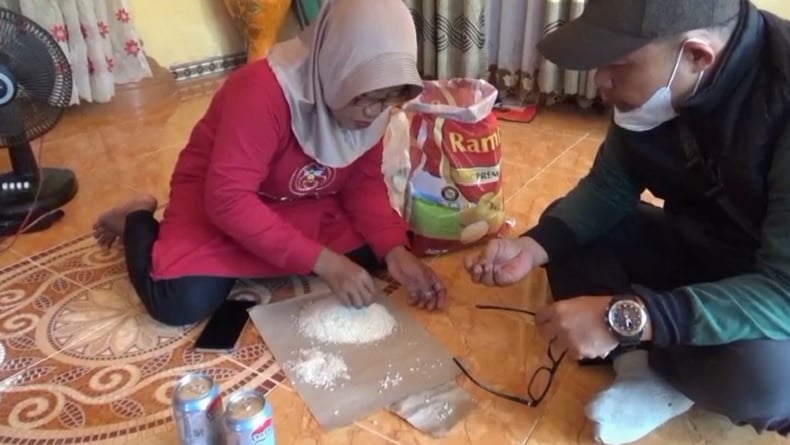 Beras Palsu Resahkan Warga Batanghari Jambi, Kenali Ciri-Cirinya