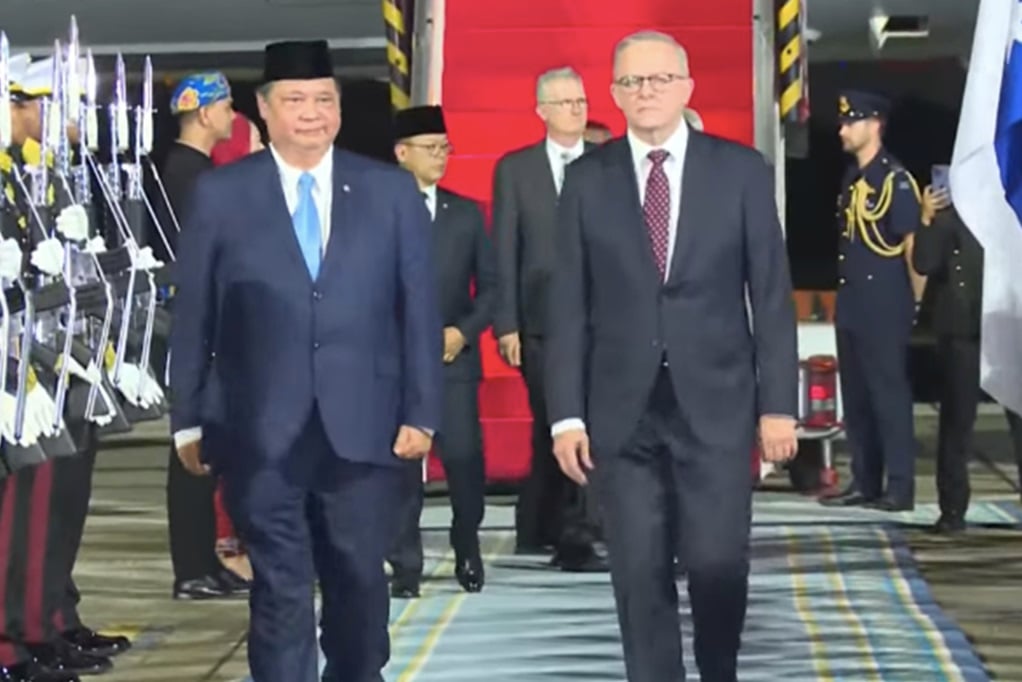 Bertemu Prabowo Besok, PM Australia Anthony Albanese Tiba di Indonesia