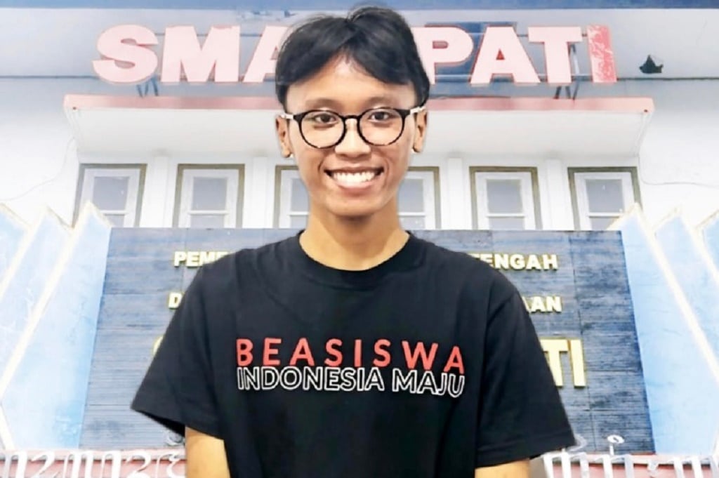 Keren! Anak ART di Pati Ini Diterima 22 Universitas Ternama di AS dan Australia