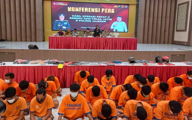 Operasi Pekat II Semeru 2025, Polda Jatim Tangkap 2.307 Preman