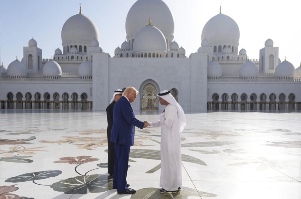 Trump Berkunjung ke Masjid, Pertama sejak Jadi Presiden