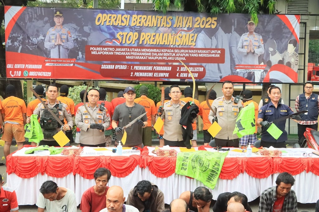 Waduh! Geng Preman Pengelola Parkir Liar di Jakut Raup Rp90 Juta per Bulan