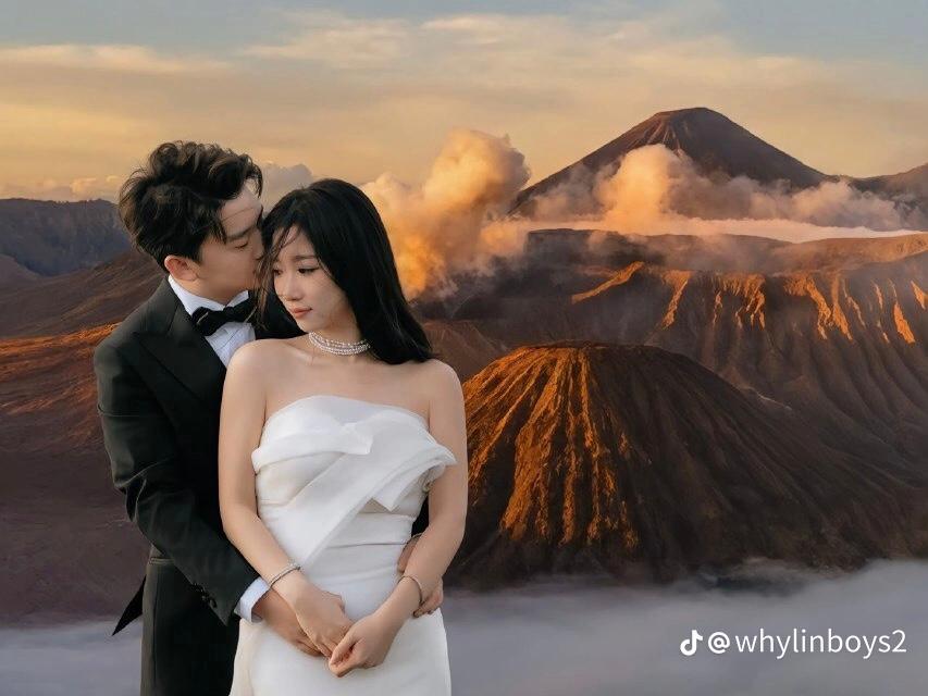 Viral Pasangan Asal China Prewedding di Bromo, Foto Terlalu Indah Disangka Editan!