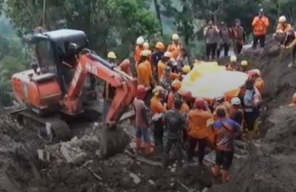 2 Korban Tanah Longsor Trenggalek Ditemukan Tewas, 4 Masih Hilang