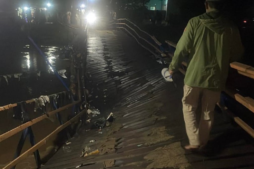 Jembatan Apung Cijeruk Bandung Patah saat Dilintasi Pemotor, Polisi: Tak Ada Korban Jiwa