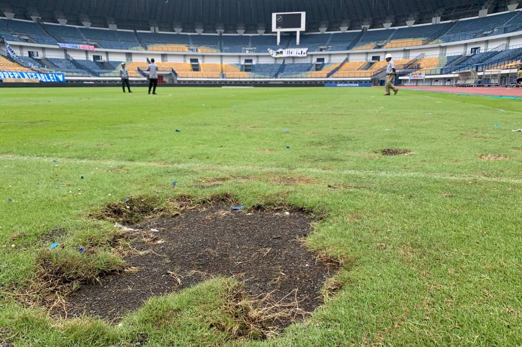 Stadion GBLA Rusak Parah, Manajemen Persib Kecewa Berat