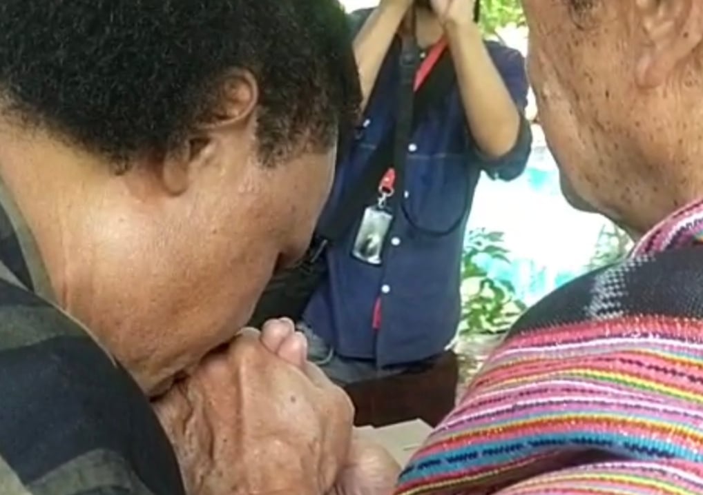 Hercules Sambangi Rumah Sutiyoso, Minta Maaf dan Cium Tangan
