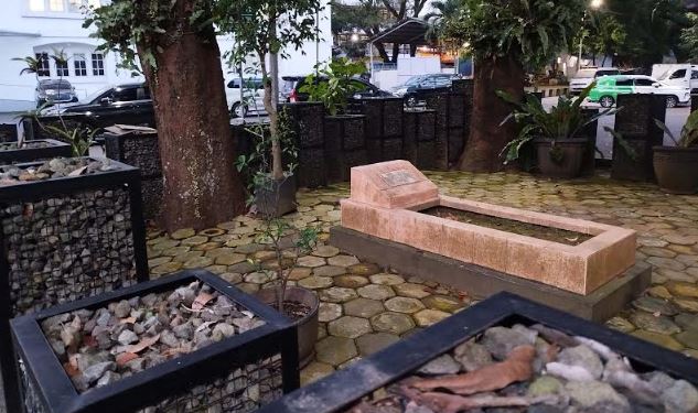 Misteri Makam Mbah Ginah di Belakang Balai Kota Malang, Benarkah Tak Bisa Dipindah?