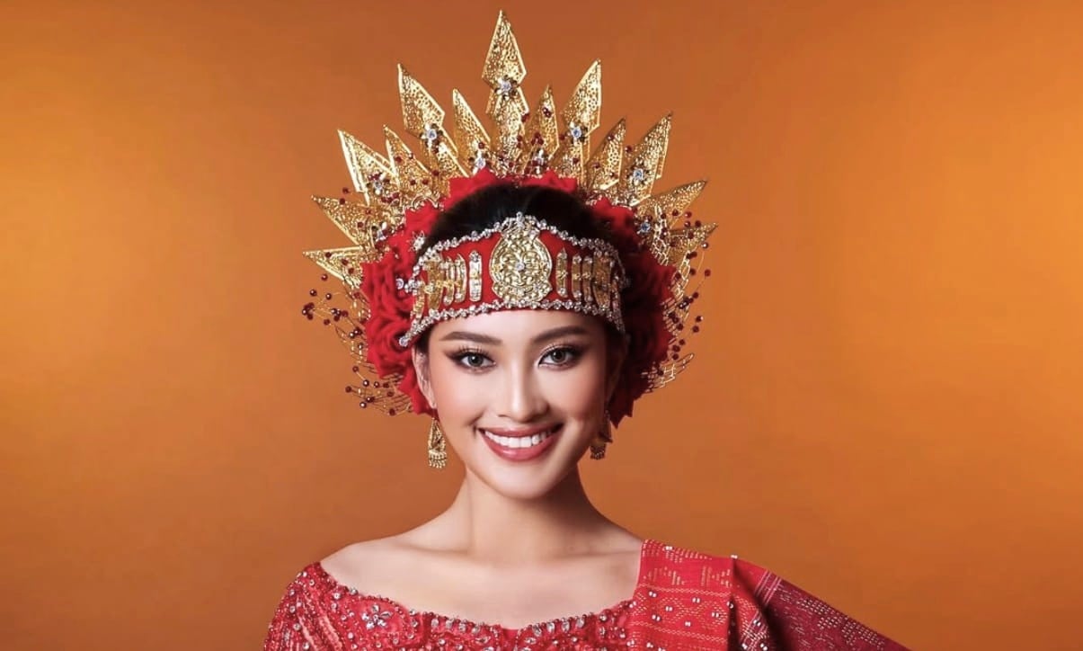 Monica Kezia Pakai Busana Khas Batak di Opening Ceremony Miss World 2025 