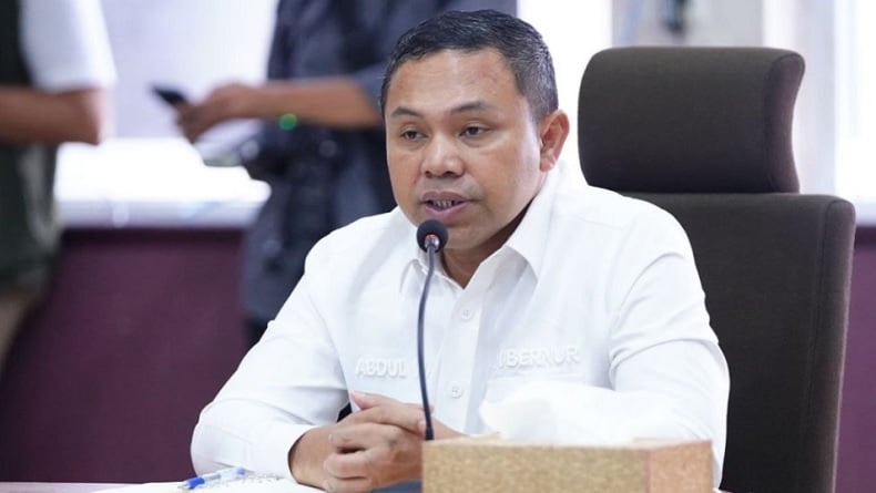 Profil Abdul Wahid Gubernur Riau yang Sebut APBD Defisit Rp2 Triliun