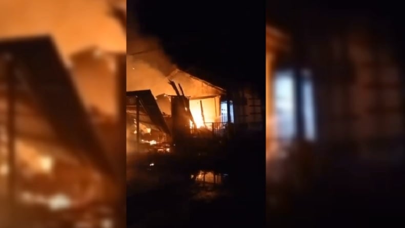 Detik-Detik Kebakaran Hebat di Maros Terekam CCTV, Diawali Letupan Kabel Listrik