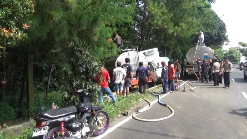 8 Kendaraan Kecelakaan Beruntun di Salatiga Disebabkan Truk Tangki Rem Blong