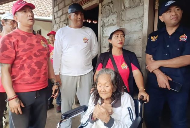 Gerak Cepat, Plt Ketua DPW Partai Perindo Bali Bedah Rumah Lansia Lumpuh
