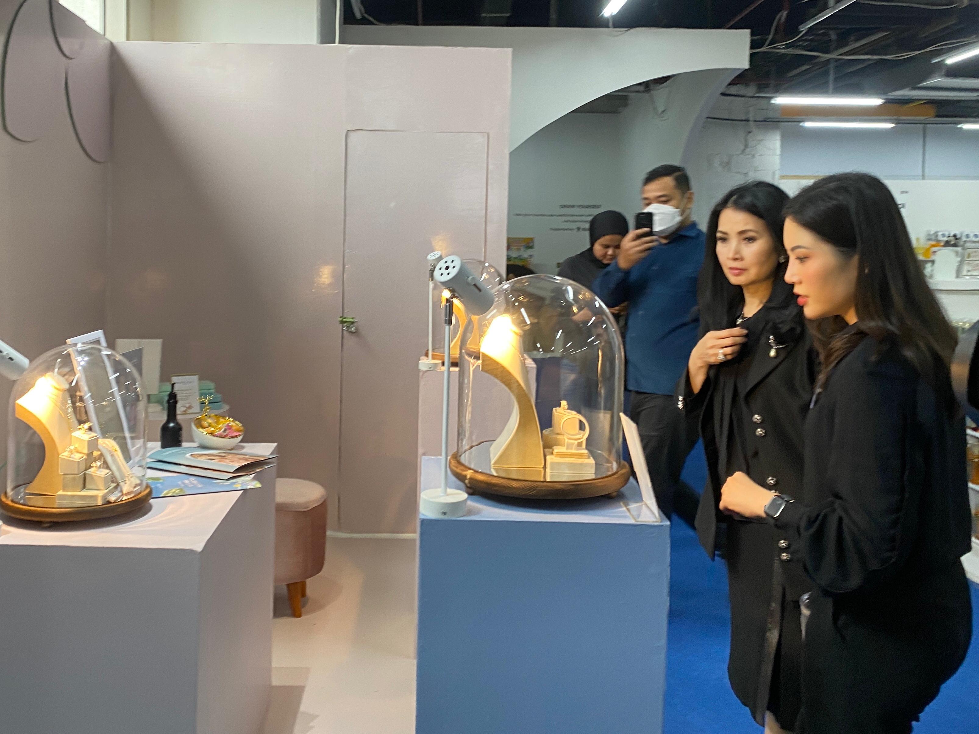 Angela Tanoesoedibjo Ungkap Kelebihan Koleksi Terbaru Maddie Jewellery