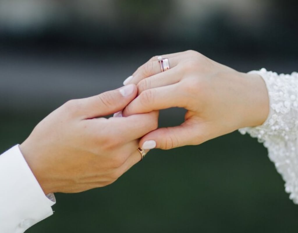 Kemenag Gelar Nikah Massal Berhadiah Mahar dan Suvenir, Ini Cara Daftarnya!