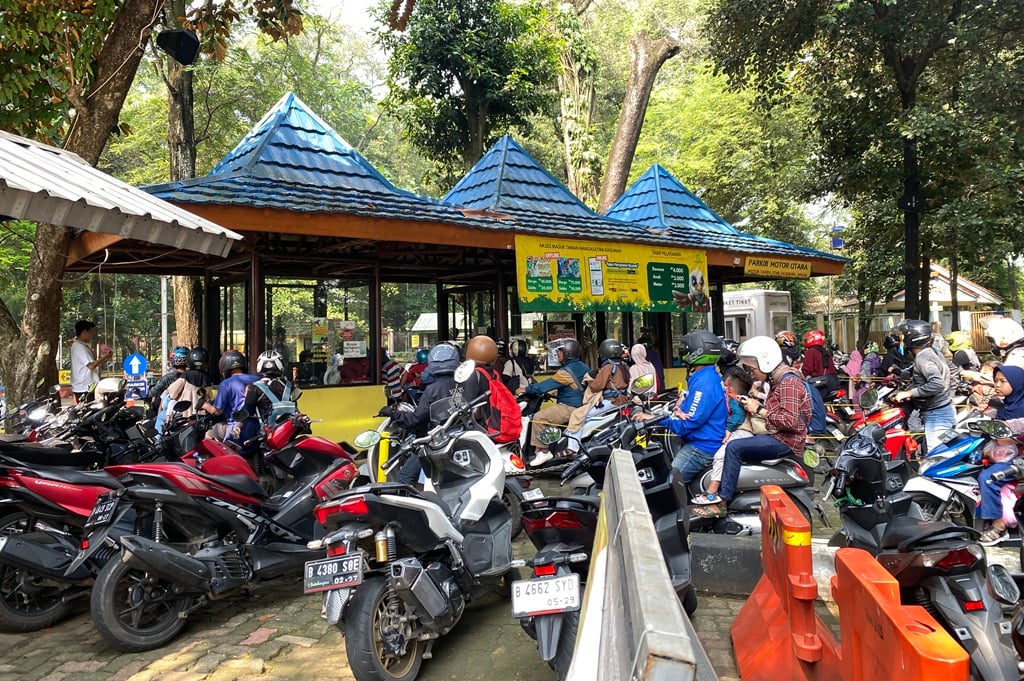 Libur Iduladha, Pengunjung Taman Margasatwa Ragunan Tembus 19.000 Orang