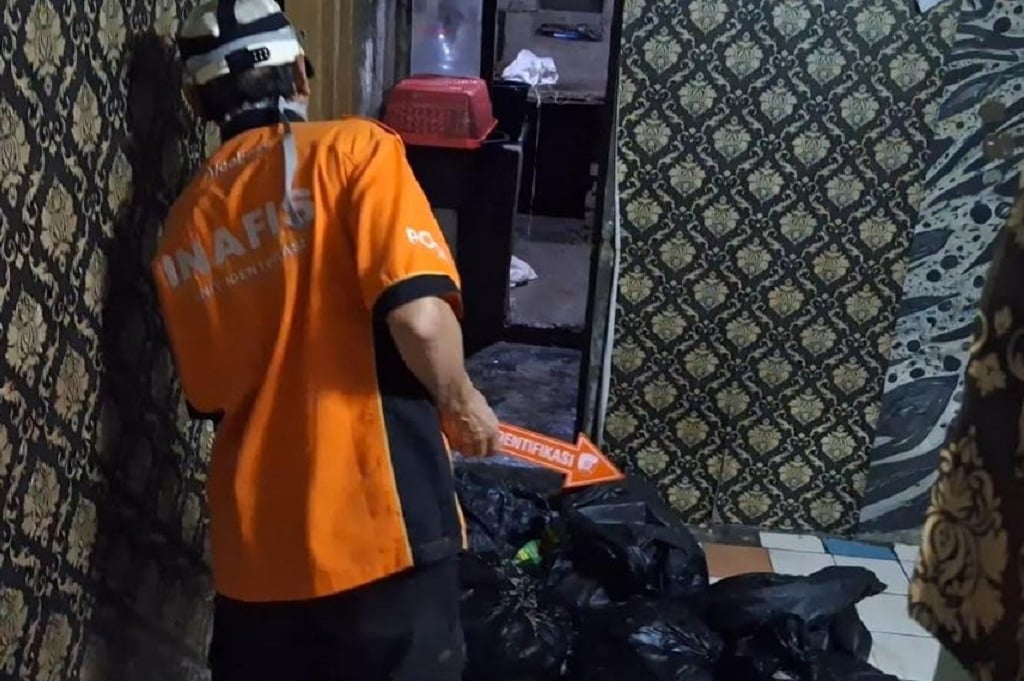 Bikin Geger Aroma Busuk, 2 Kuintal Ayam Tiren Ditemukan di Rumah Kontrakan Bandung