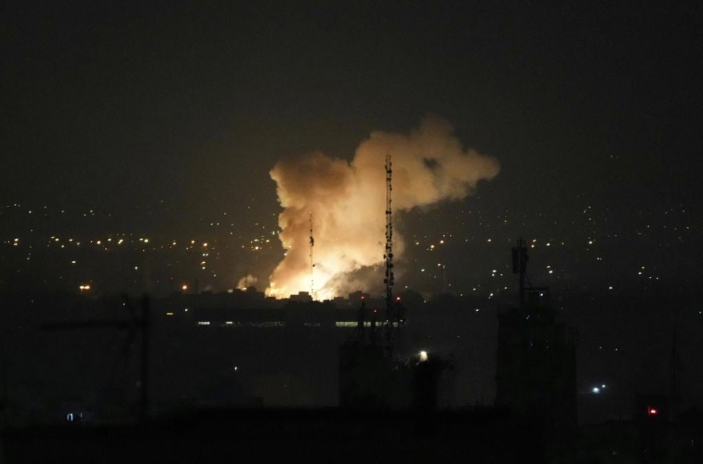 Israel Serang Iran, Kemlu Minta 386 WNI Jaga Komunikasi dengan KBRI