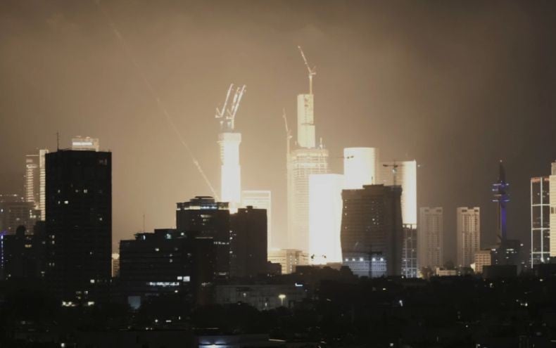 Iran Bombardir Israel, Korban Tewas dan Luka Terus Bertambah
