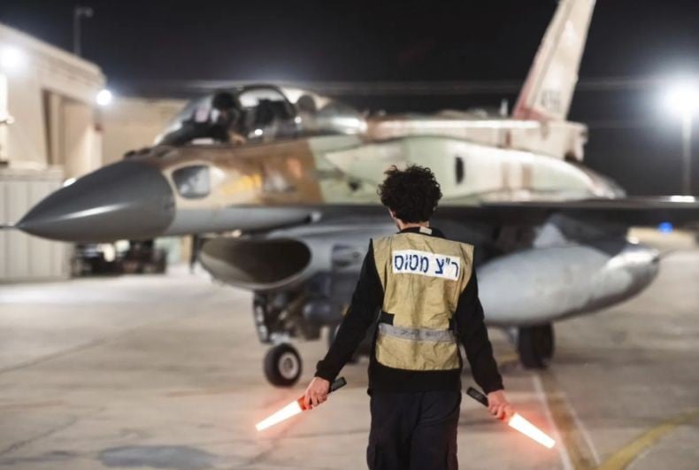 Jet-Jet Tempur Israel Bebas Gentayangan di Langit Iran Tanpa Gangguan, kok Bisa?