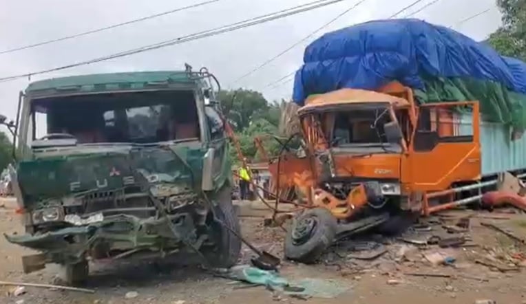 Kronologi Tabrakan Beruntun 3 Kendaraan di Labusel, Ekskavator Jatuh Timpa Bus