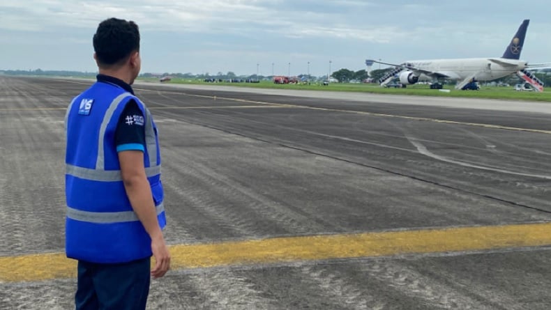 Pesawat Saudi Mendarat Darurat di Bandara Kualanamu, Ancaman Bom Diterima Pilot di Udara