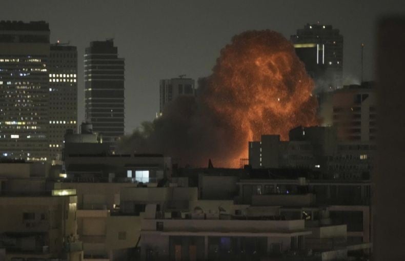 Rudal-Rudal Iran Kembali Hantam Israel, Beberapa Bangunan Hancur
