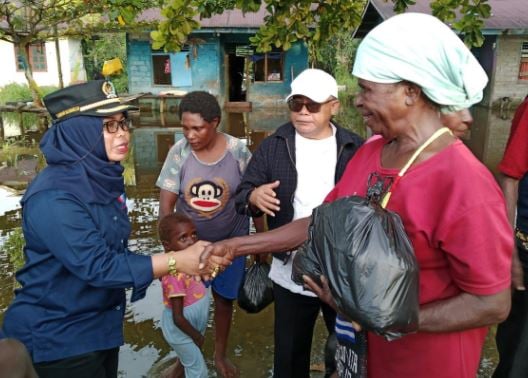 Legislator Partai Perindo Mimika Rampeani Rachman Bantu Korban Banjir dan Soroti Masalah Malaria