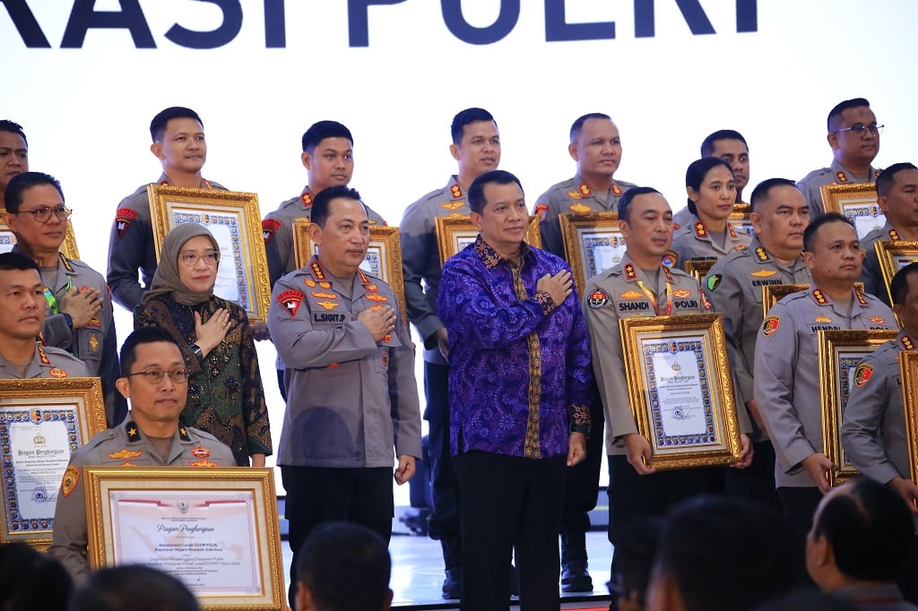 Divisi Humas Polri Raih Penghargaan dari Kapolri, Dapat Predikat Wilayah Bebas Korupsi
