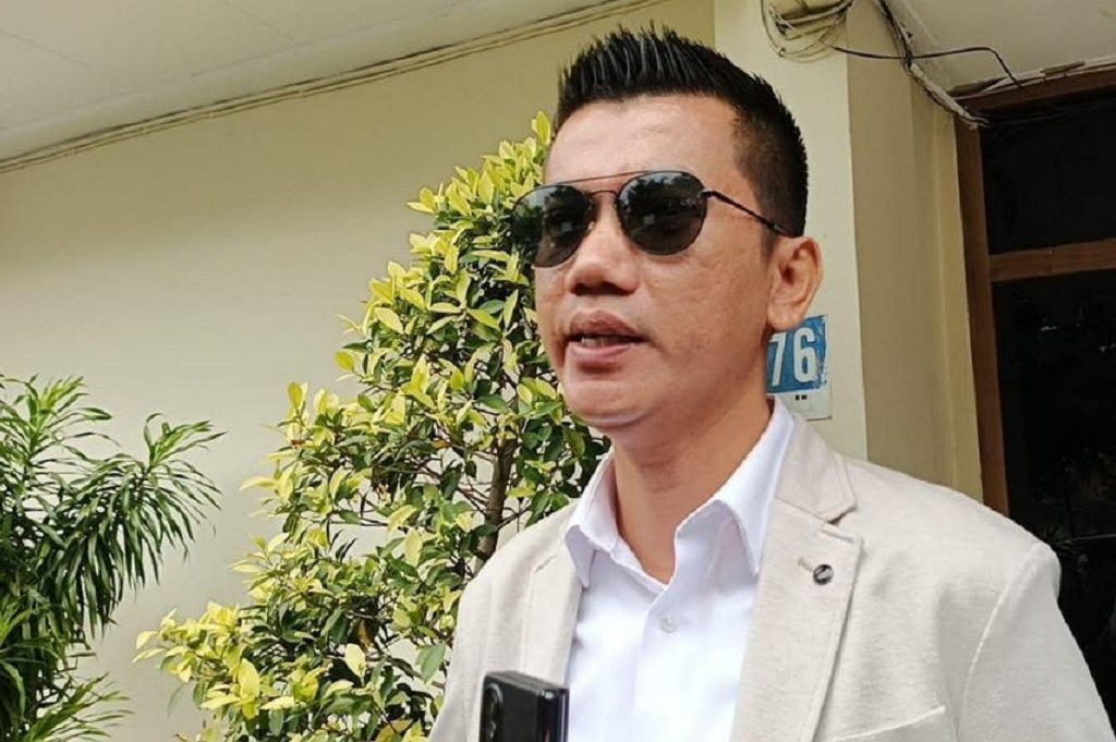 Kubu Revelino Hadiri Sidang Lisa Mariana vs Ridwan Kamil, Klaim sebagai Ayah Biologis