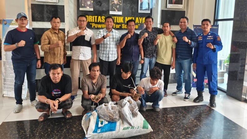 Polda Jambi Gagalkan Penyelundupan Sisik Tenggiling dan Kayu Garu di Sungai Batanghari