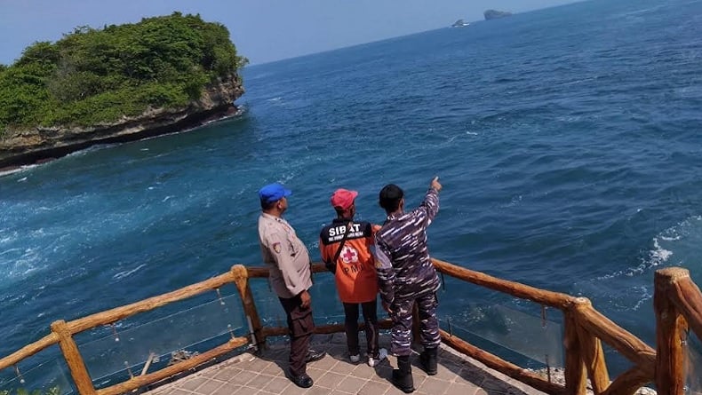 Identitas Wisatawan Hilang Terseret Ombak Pantai Ungapan Malang, Mahasiswa Polinema
