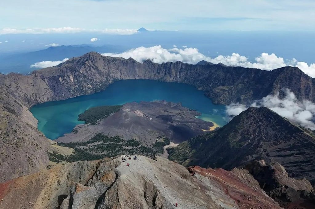 Kronologi Juliana Pendaki Jatuh di Rinjani hingga Netizen Brazil Serbu Akun IG Prabowo